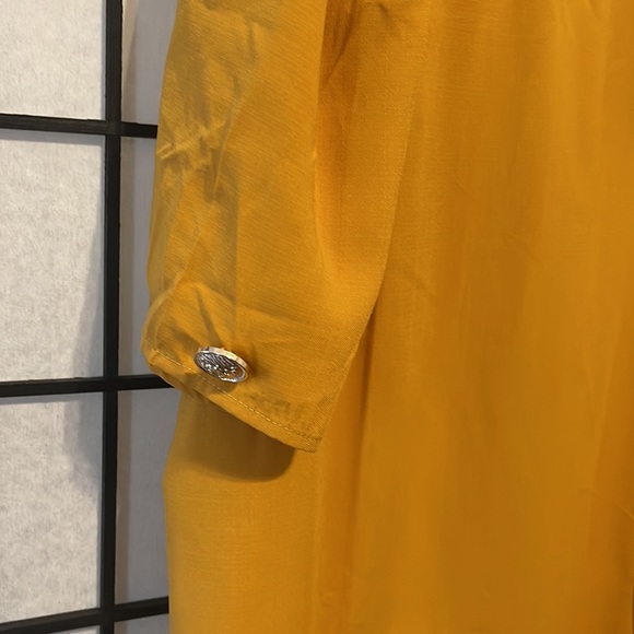 Emery Rose | Gold Sack Dress - Picture 2 of 4